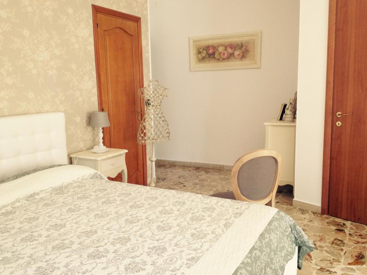 칼타기론 Il Piccolo Attico B&B 외부 사진