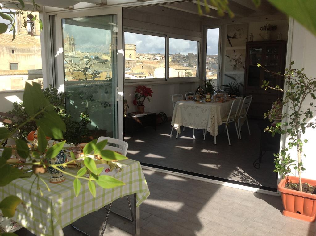 칼타기론 Il Piccolo Attico B&B 외부 사진