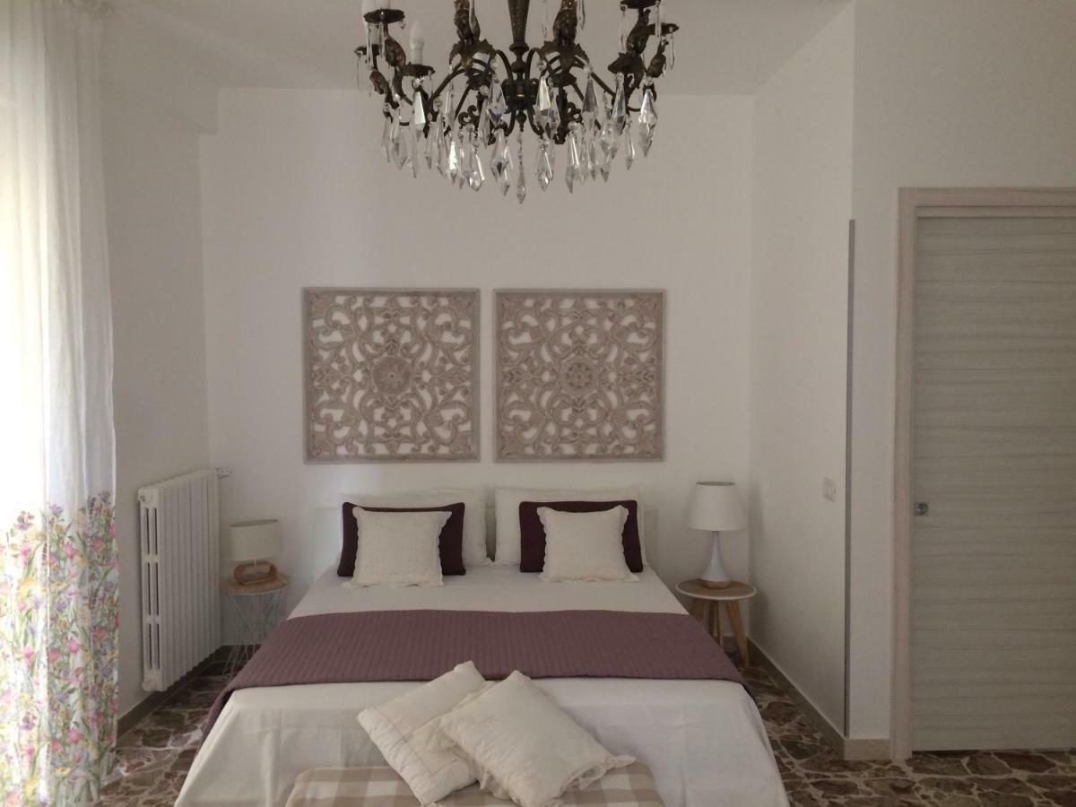 칼타기론 Il Piccolo Attico B&B 외부 사진